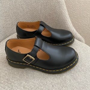 Dr. Martens “Polley” Black Size 8 *NEW*
